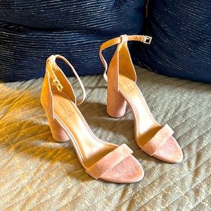 Women’s 7.5 J. Crew Suede block-heel sandals / fashion shoe.